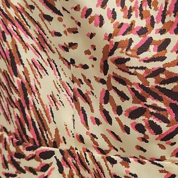 Express Asymmetrical Dress in Purple and White - Picture 9 of 10